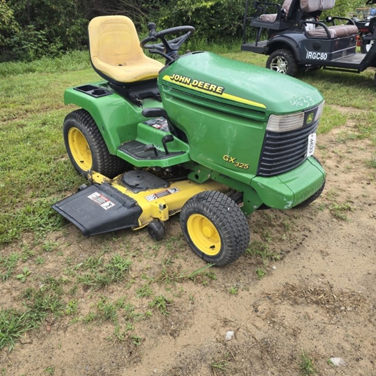 #4633 • JD GX 325 riding lawn mower