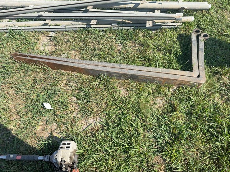 set-of-72"-pallet-forks-for-telehandler-image-2