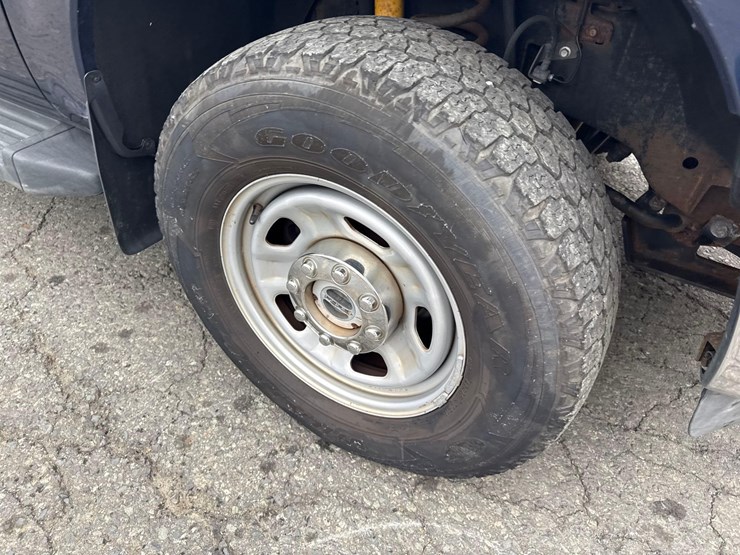 2015-ford-f350-xl-image-16