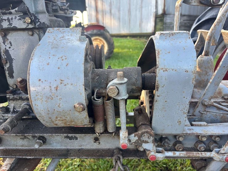 gibson-aeh-garden-tractor-image-24