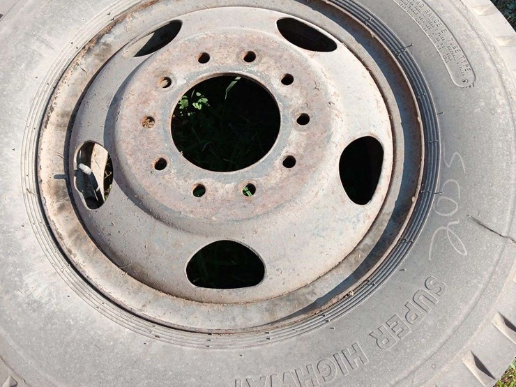 1-9.00x20-tire-and-rim-off-of-1967-chevy-c50-image-2