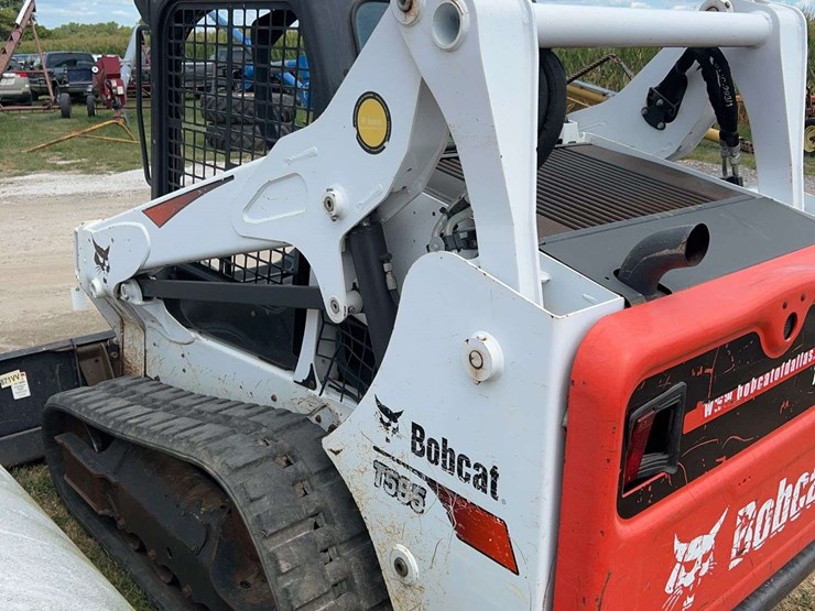 2020-bobcat-t595-image-15