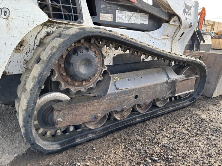 2016-bobcat-t590-image-16
