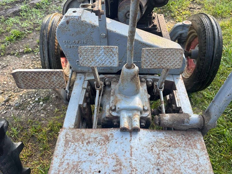 gibson-aeh-garden-tractor-image-33