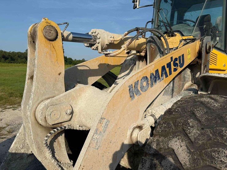 2018-komatsu-wa380-8-image-19