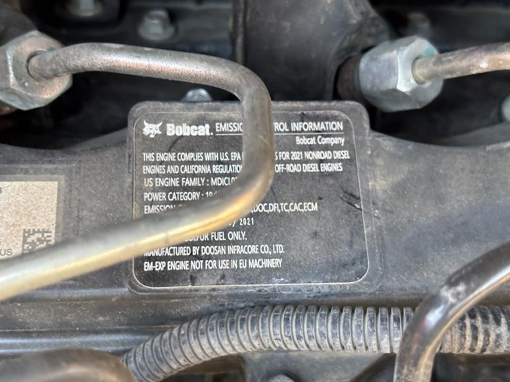 2022-bobcat-t450-image-40