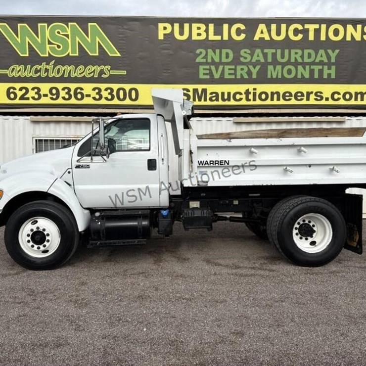 2012 FORD F750