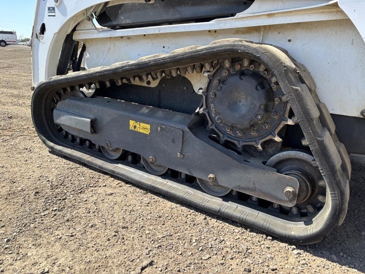 2022-bobcat-t450-image-14