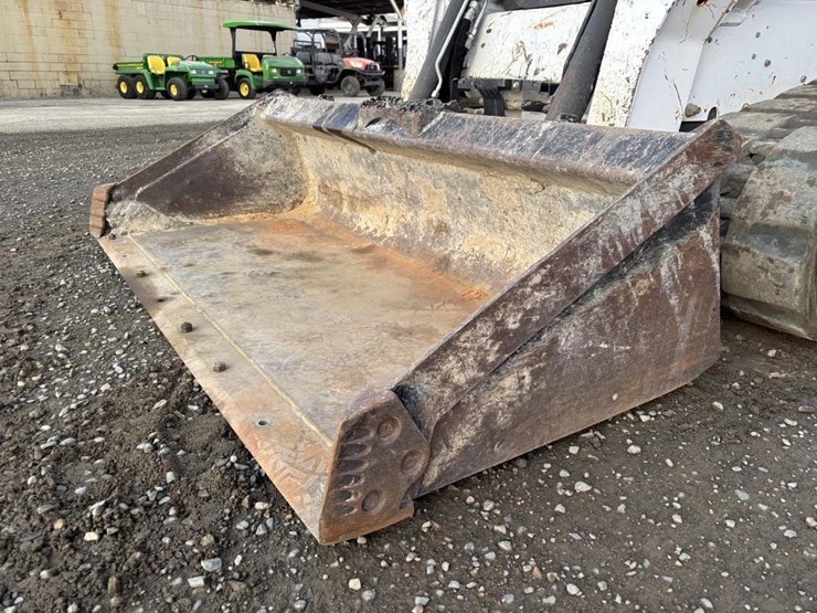2019-bobcat-t740-image-9