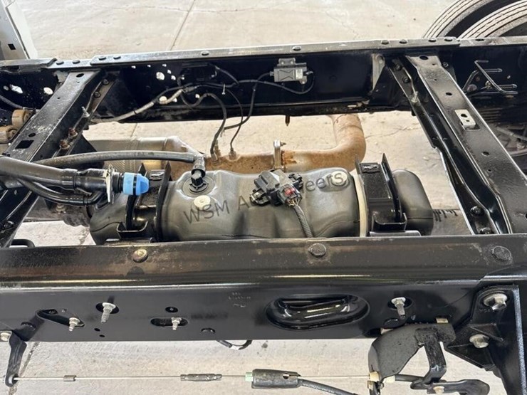 2017-ford-f550-image-12