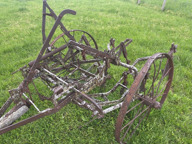 horse-drawn-cultivator-image-13