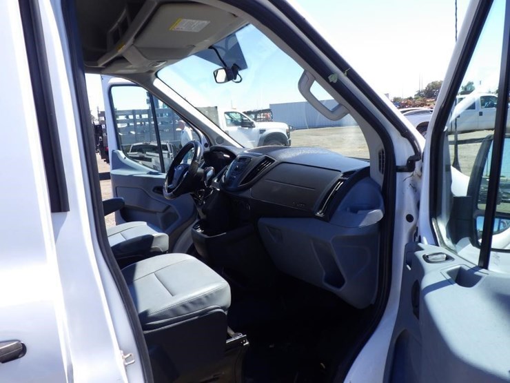 2017-ford-transit-image-6