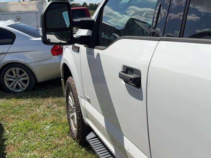 2017-ford-f150-image-17