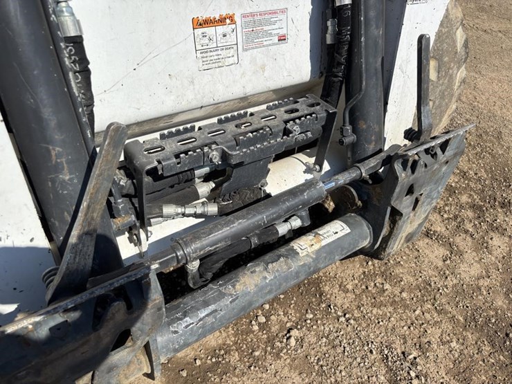 2021-bobcat-s740-image-11