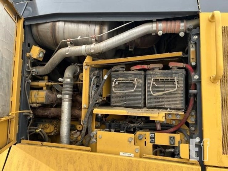 2018-deere-872gp-image-31