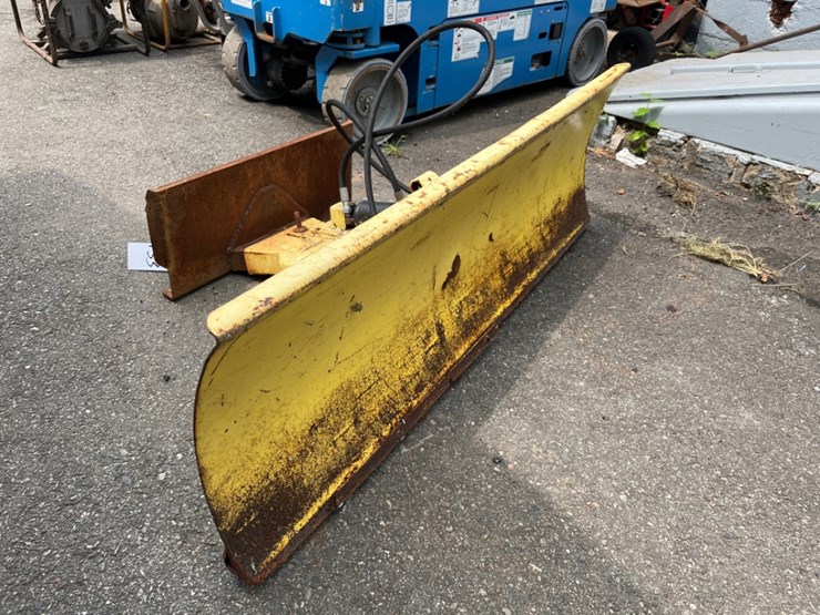 john-deere-300-image-1