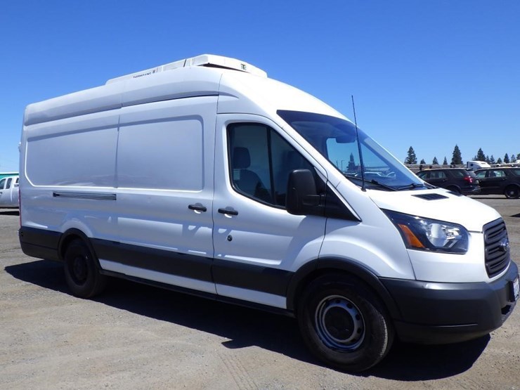 2017-ford-transit-image-2
