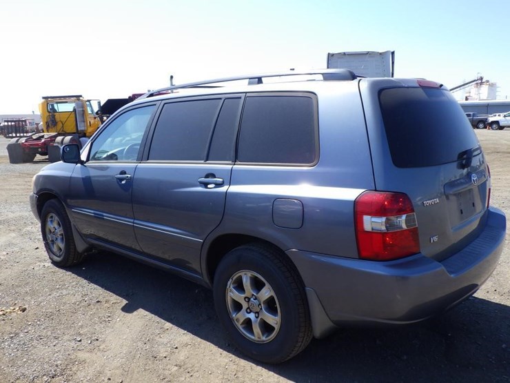 2005-toyota-highlander-image-5