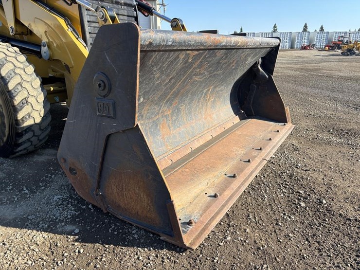 2018-caterpillar-420f2-it-image-10