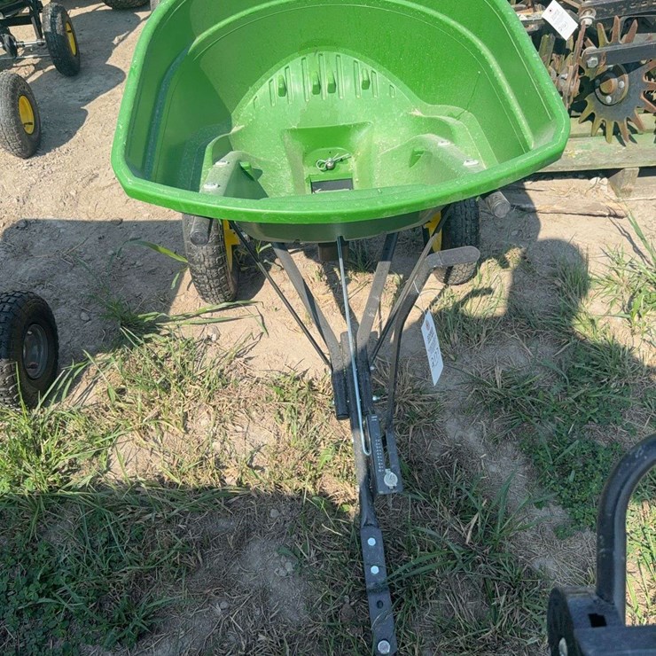 JOHN DEERE 130