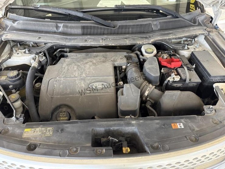 2011-ford-explorer-xlt-image-13