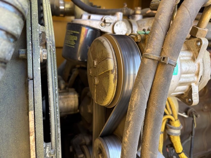 2005-deere-755c-image-52