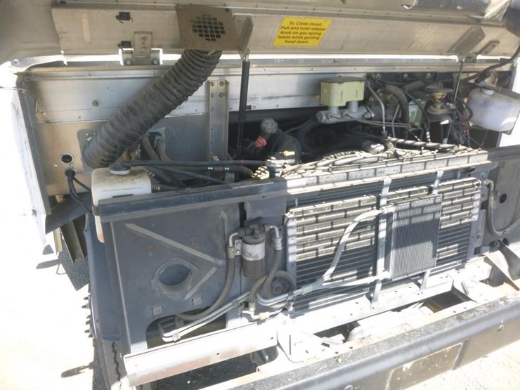 2002-utility-van-image-24