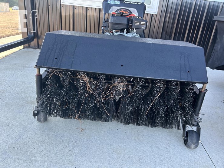 ariens-36"-power-brush-image-7