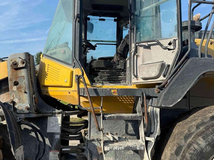 2018-komatsu-wa380-8-image-35