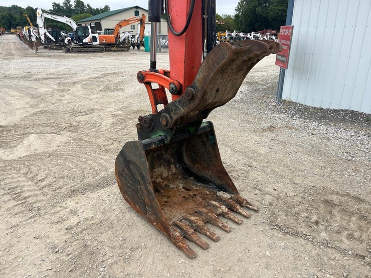 2019-kubota-kx080-image-9