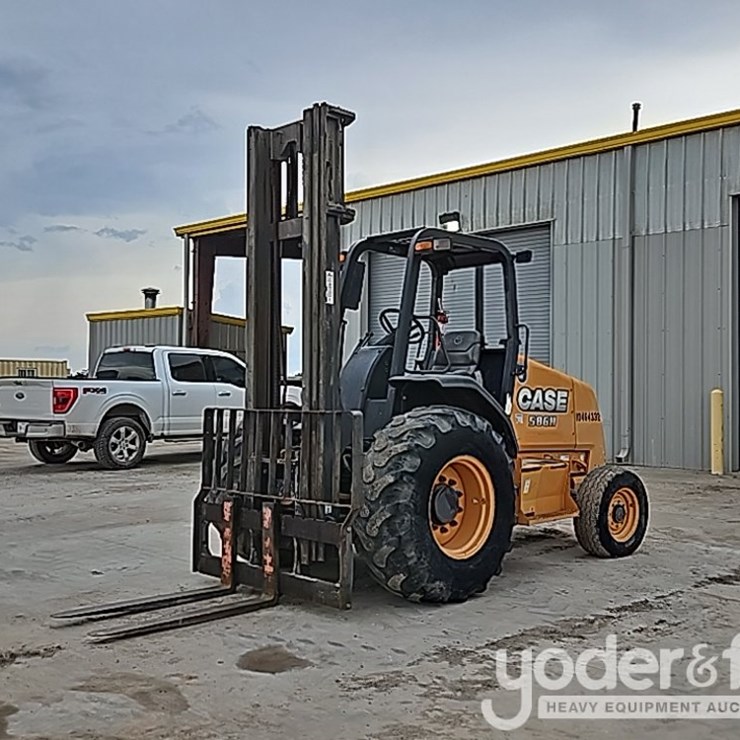 2016 CASE 586H