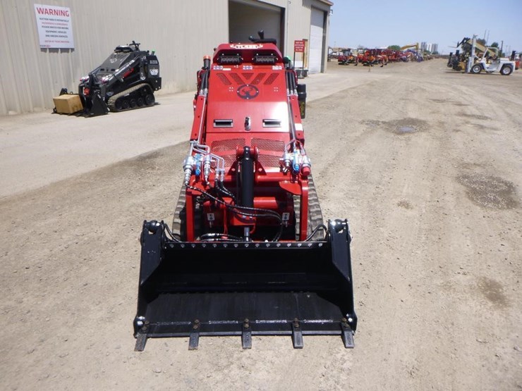 2024-stag-tl425-skid-steer-track-loader-image-6