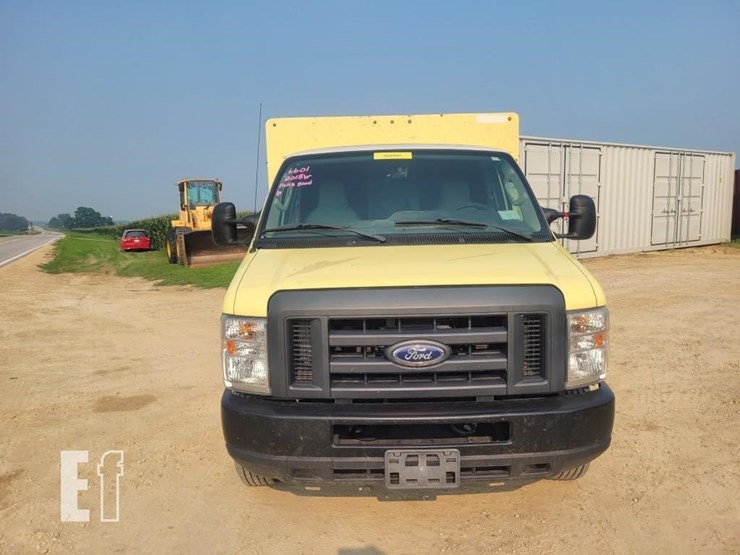 2018-ford-e450-image-3