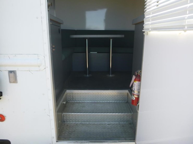 2002-utility-van-image-13