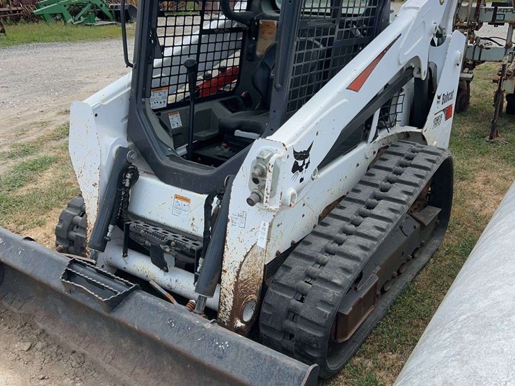2020-bobcat-t595-image-3