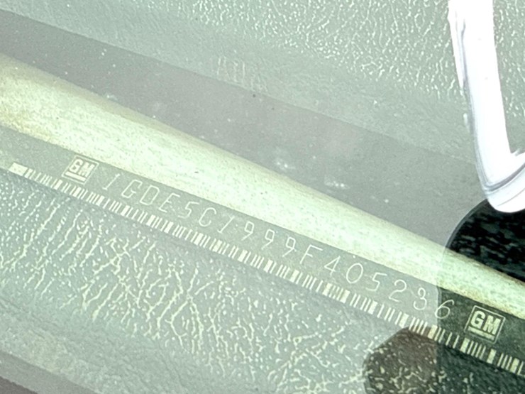 2009-gmc-topkick-image-15