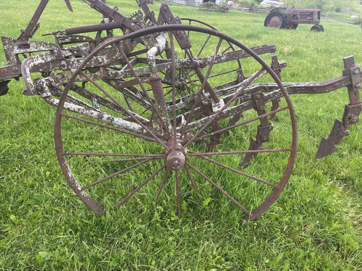 horse-drawn-cultivator-image-12