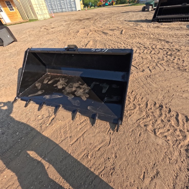 #5271 • 66" Skid Steer Bucket w/Teeth