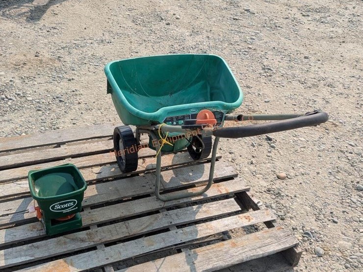 scott's-fertilizer-spreader-image-5