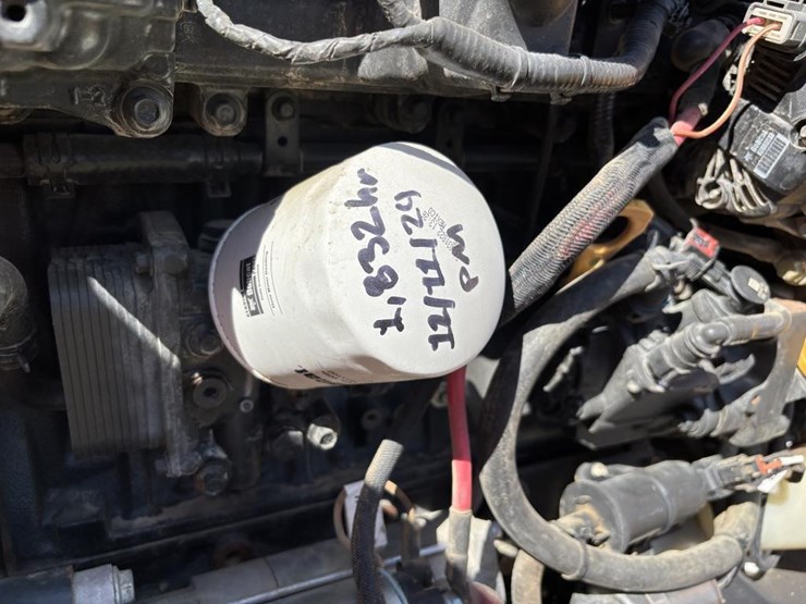 2022-bobcat-t450-image-34