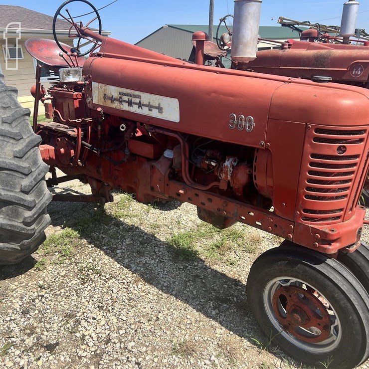 INTERNATIONAL 300