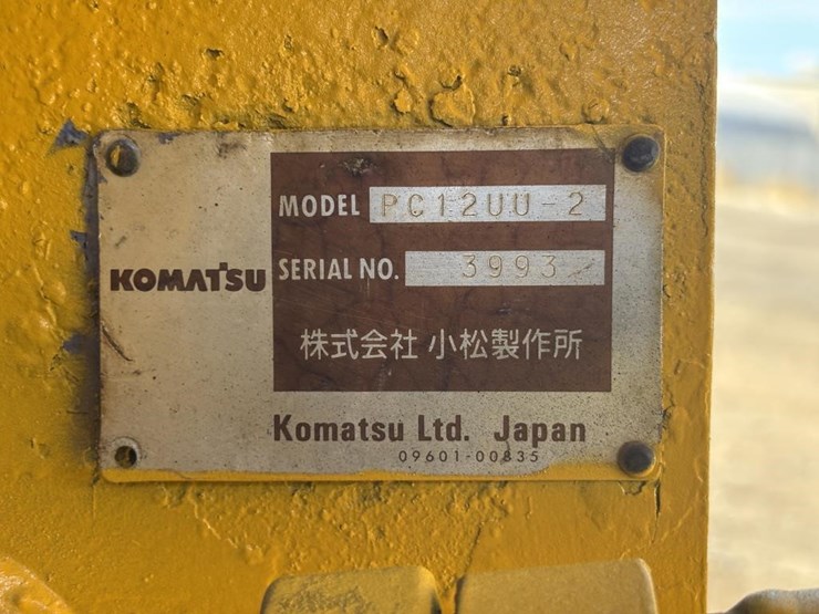 komatsu-pc12-image-37