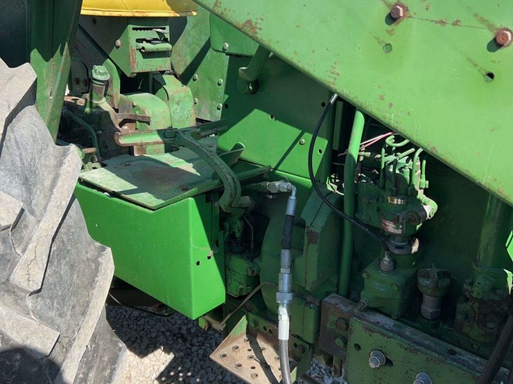 john-deere-4020-image-17