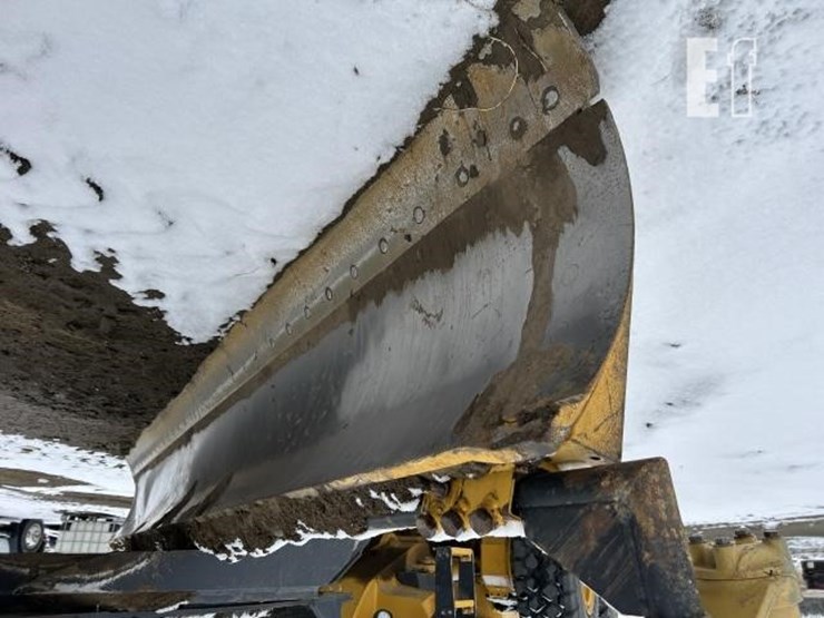 2018-deere-872gp-image-22