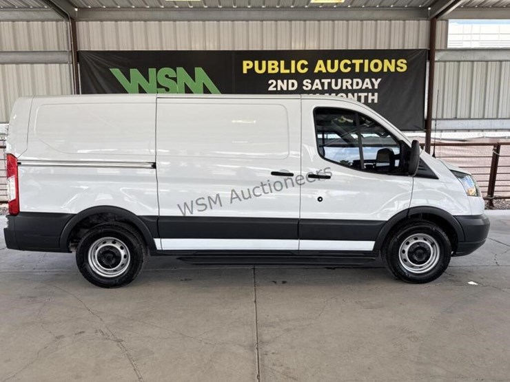 2018-ford-transit-image-1