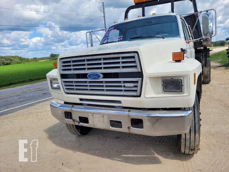 ford-f700-image-2