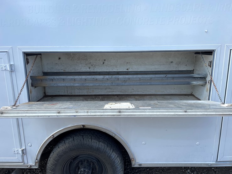 2002-ford-e350-image-16