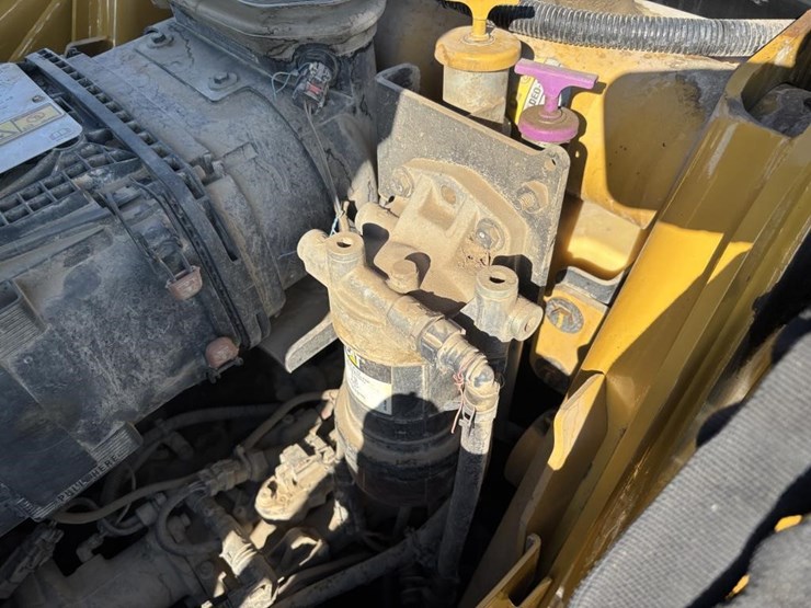 2018-caterpillar-420f2-it-image-58