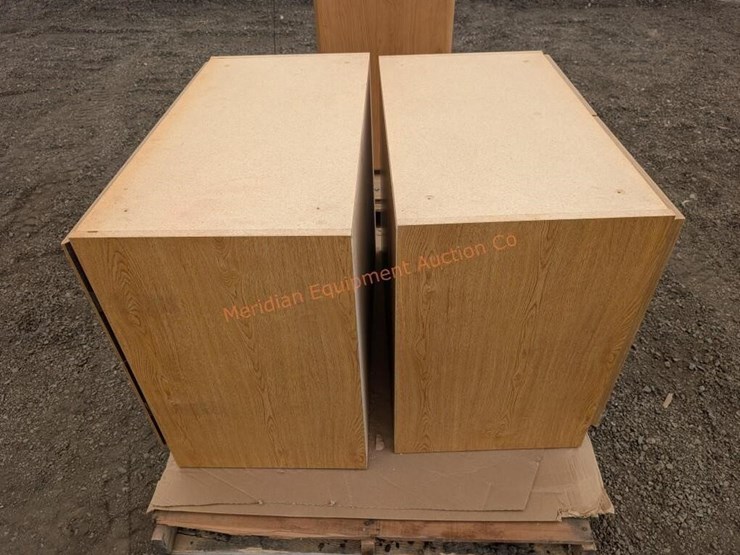 ~6'-office-desk-w/-office-cabinets-image-4