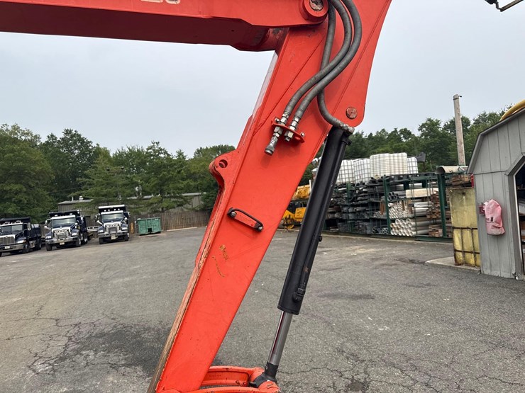 2019-kubota-kx080-image-8